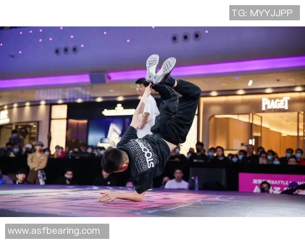 成都街舞队以75分领跑世界街舞大赛积分榜展现实力与风采