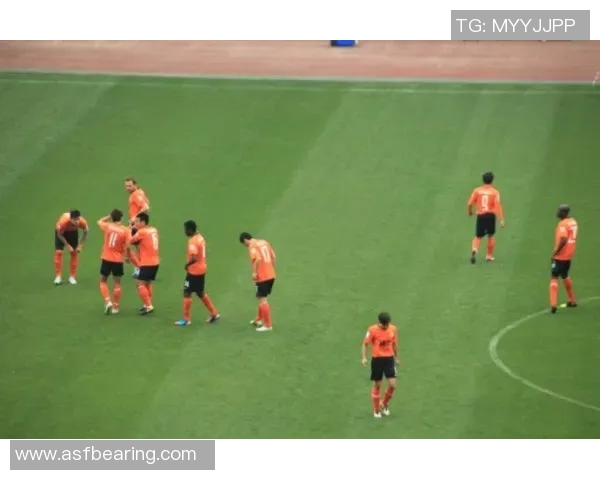 广州足球队战术创新引领潮流助力球队崛起成为新标杆